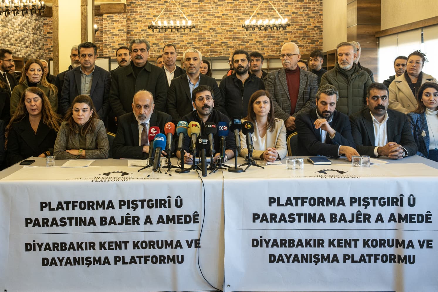 Diyarbakır’dan hükümete açık çağrı: Kobanê’ye insani yardımlar engellenemez