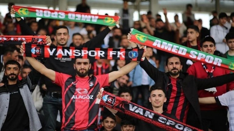 Amedspor-Vanspor derbisi: Sahada rekabet, aynı sofrada buluşma