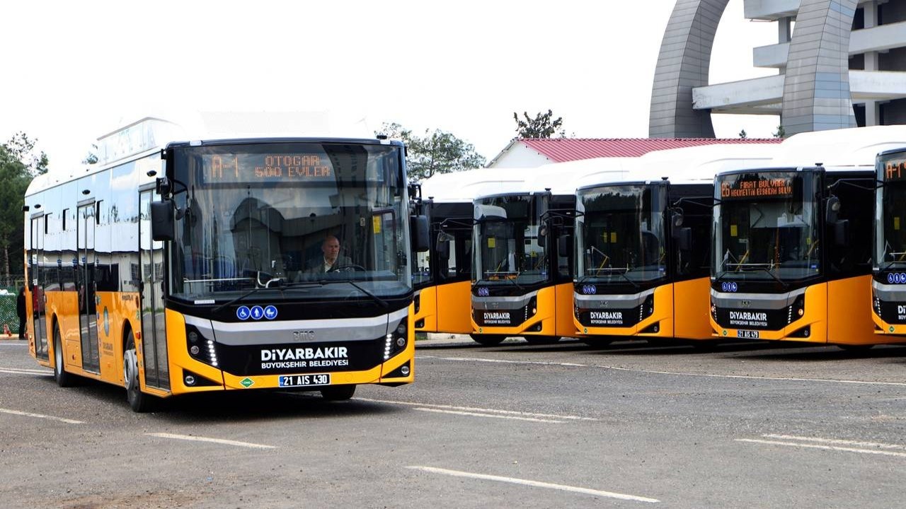 Diyarbakır’da ulaşıma nefes: 16 yeni otobüs yolda