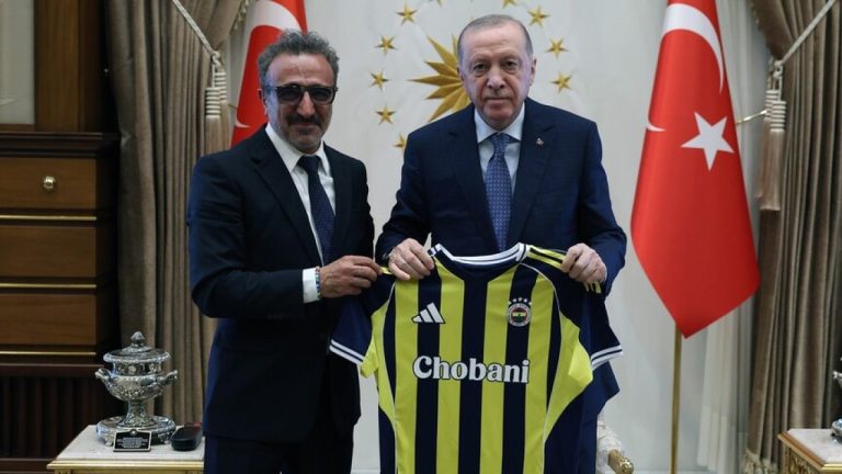 Kürt iş insanı Külliye’de