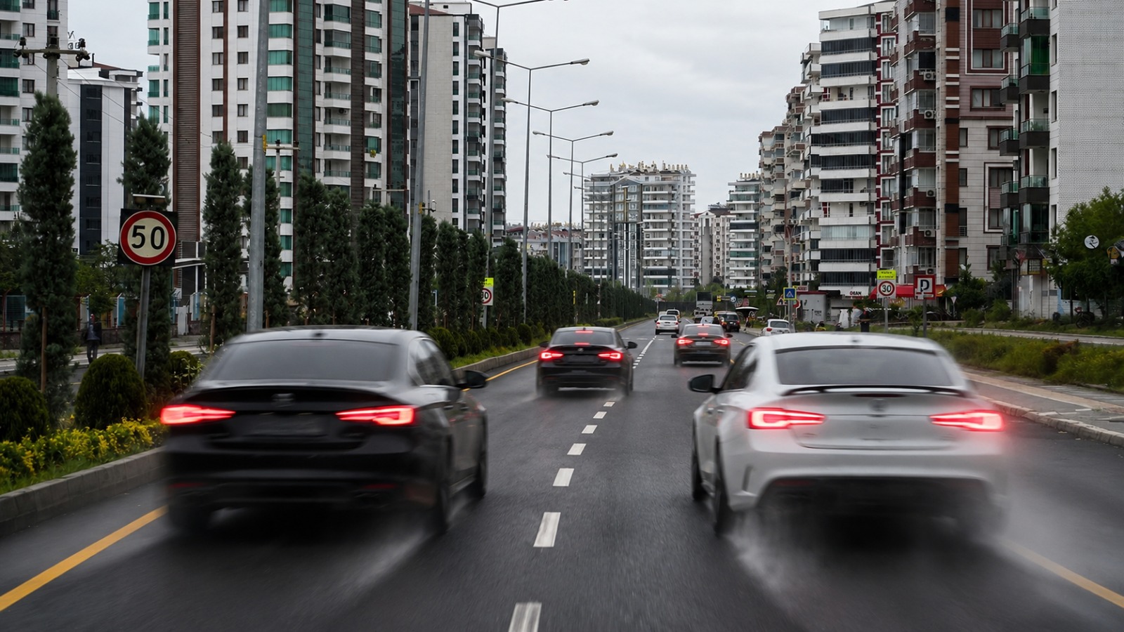 Diyarbakır’da yol değil, ölüm koridoru!…