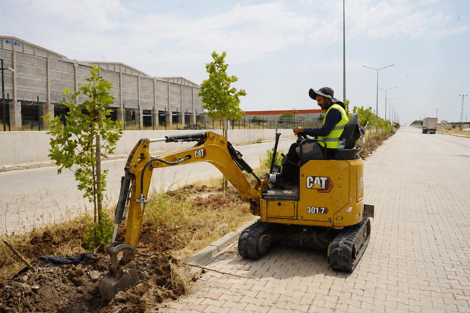 Diyarbakır OSB’de peyzaj ve modern sulama çalışmaları başladı